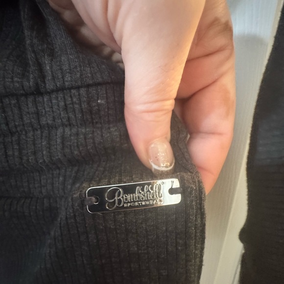 Bombshell Sportswear
Bombshell Sportswear
Charcoal Jumpsuit - Picture 5 of 5